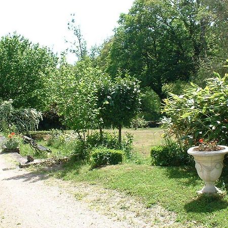 Bed and Breakfast Domaine De La Dame De Lauriere Solignac Экстерьер фото