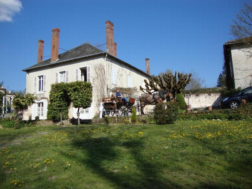 Bed and Breakfast Domaine De La Dame De Lauriere Solignac Экстерьер фото